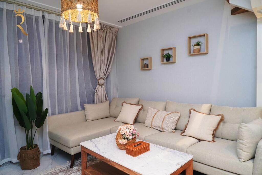 Jade Serenity 2br Urban Retreat In Masdar