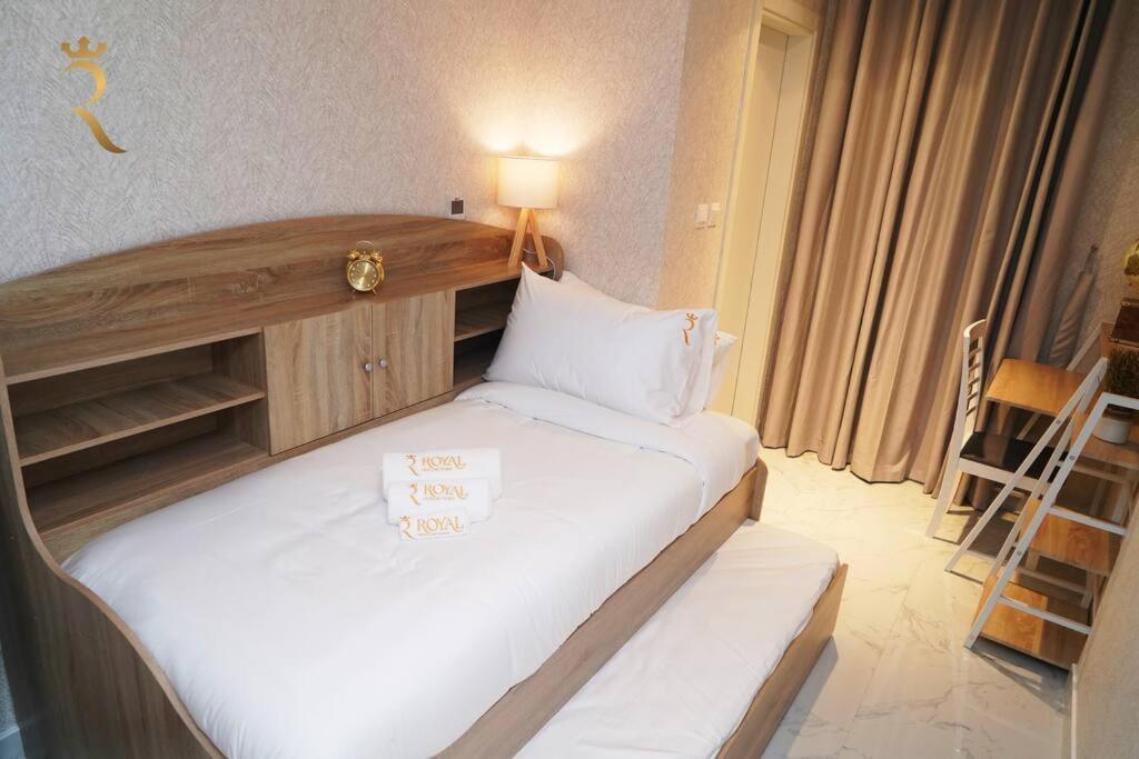 Jade Serenity 2br Urban Retreat In Masdar * Abou Dabi
