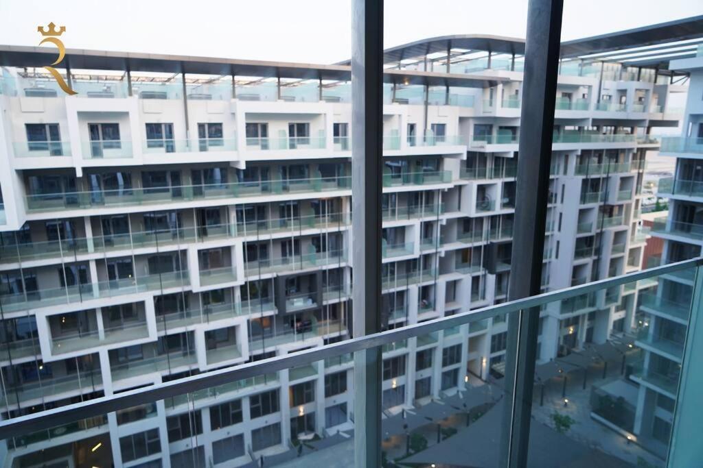 Jade Serenity 2br Urban Retreat In Masdar * Abu Dhabi