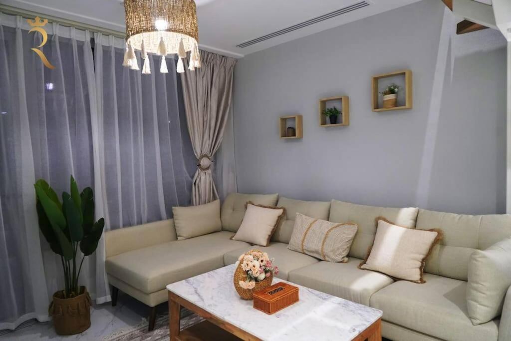 Jade Serenity 2br Urban Retreat In Masdar Abu Dhabi