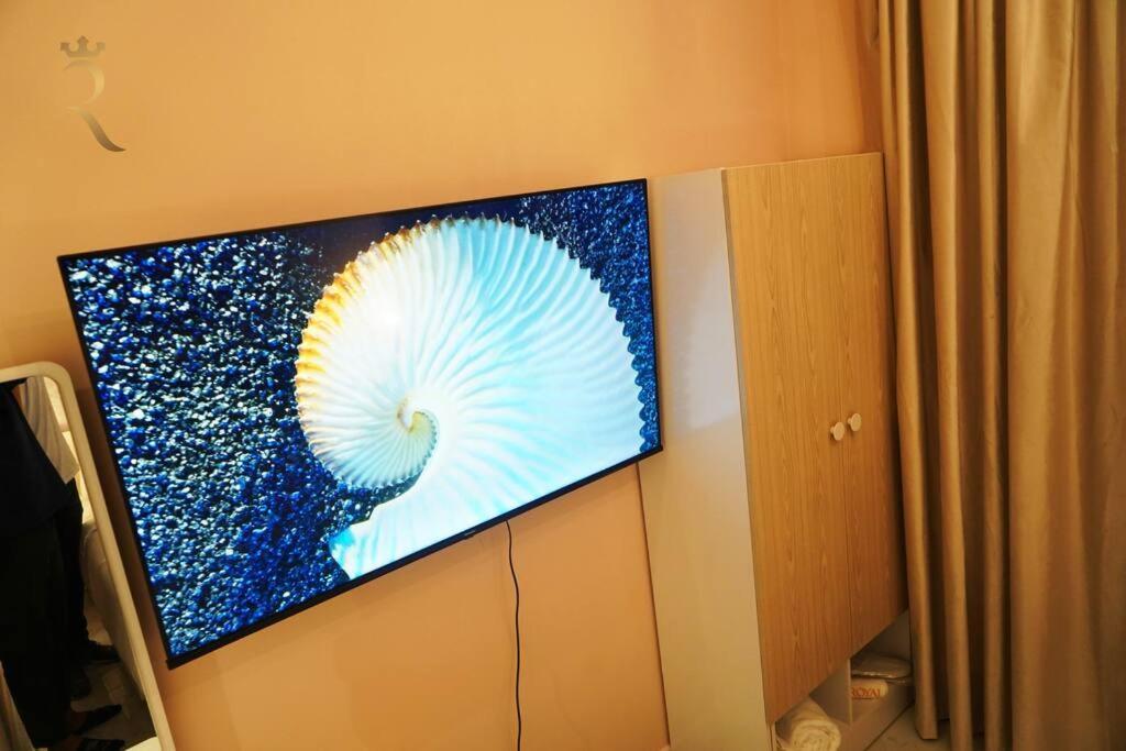 Jade Serenity 2br Urban Retreat In Masdar Apartment Abu Dhabi